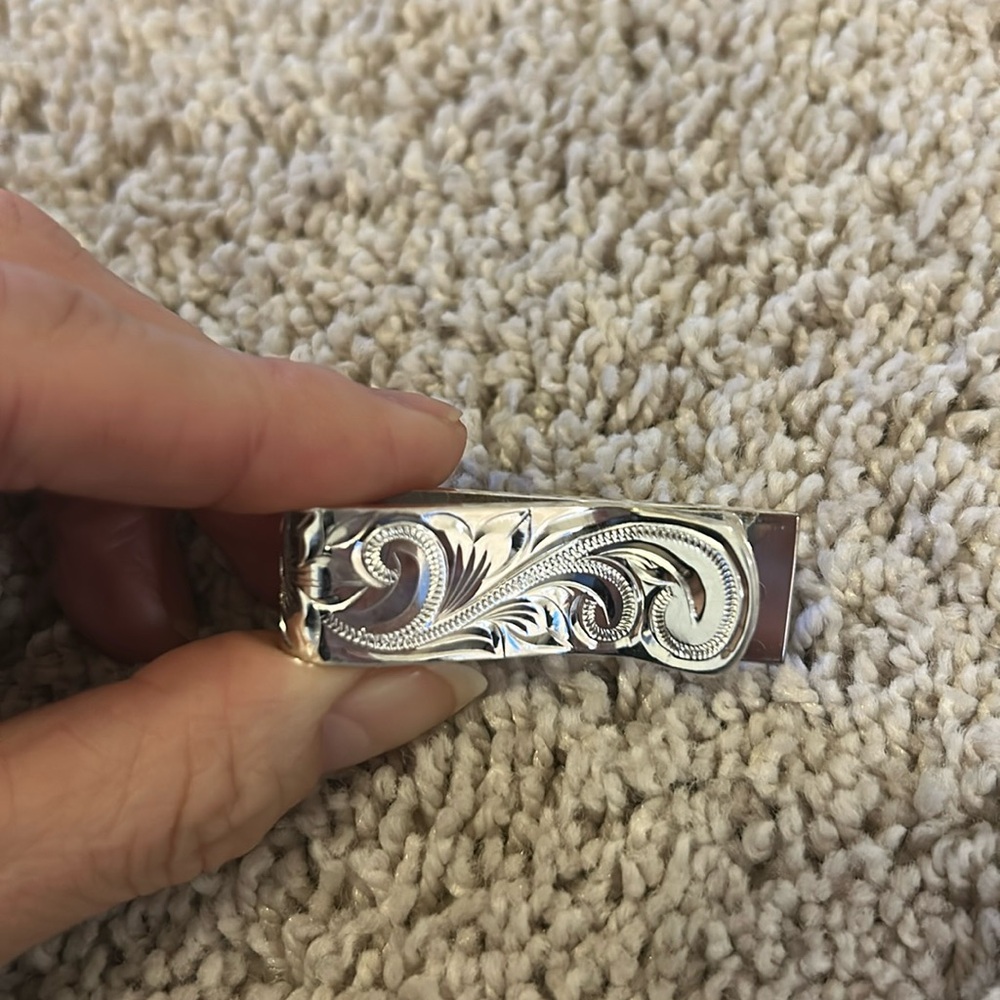 Hawaiian Engraving Mony Crip *Medium